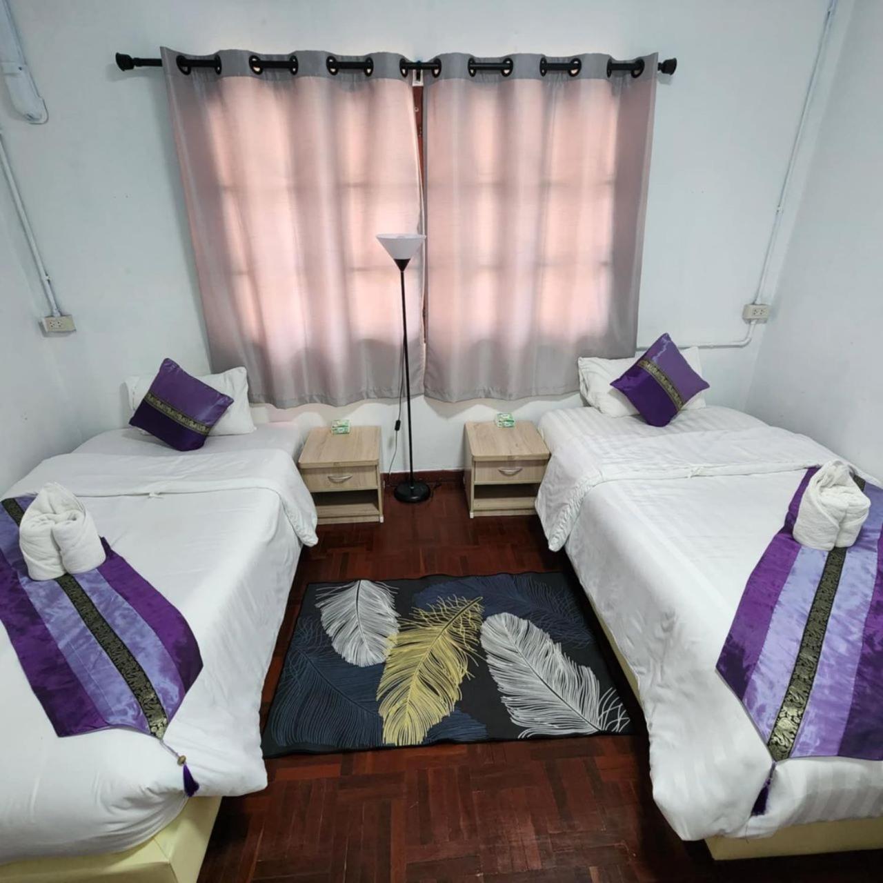 Chiangmai First House & Tour Hostel Chiang Mai Exterior photo